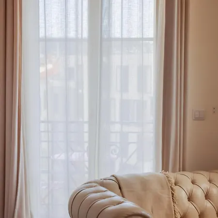 Gare Apartment